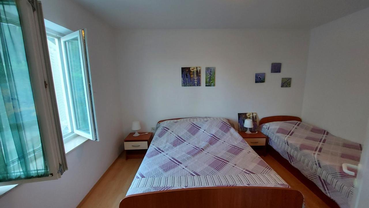 Apartmani Ban Omisalj Exterior photo