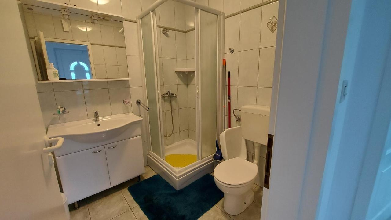 Apartmani Ban Omisalj Exterior photo