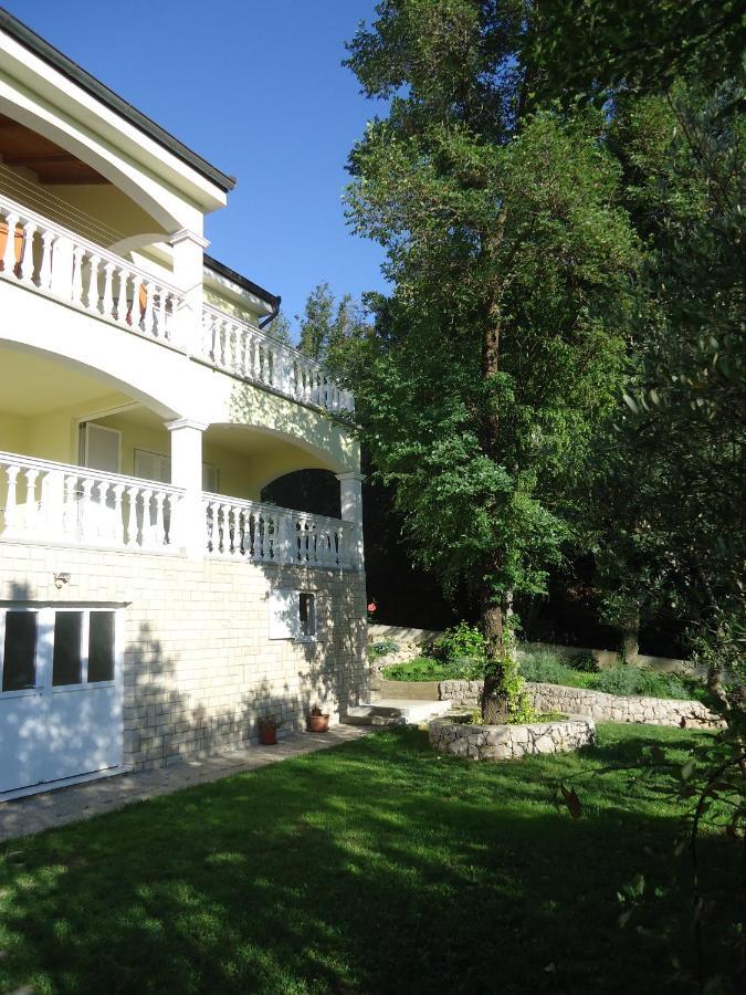 Apartmani Ban Omisalj Exterior photo